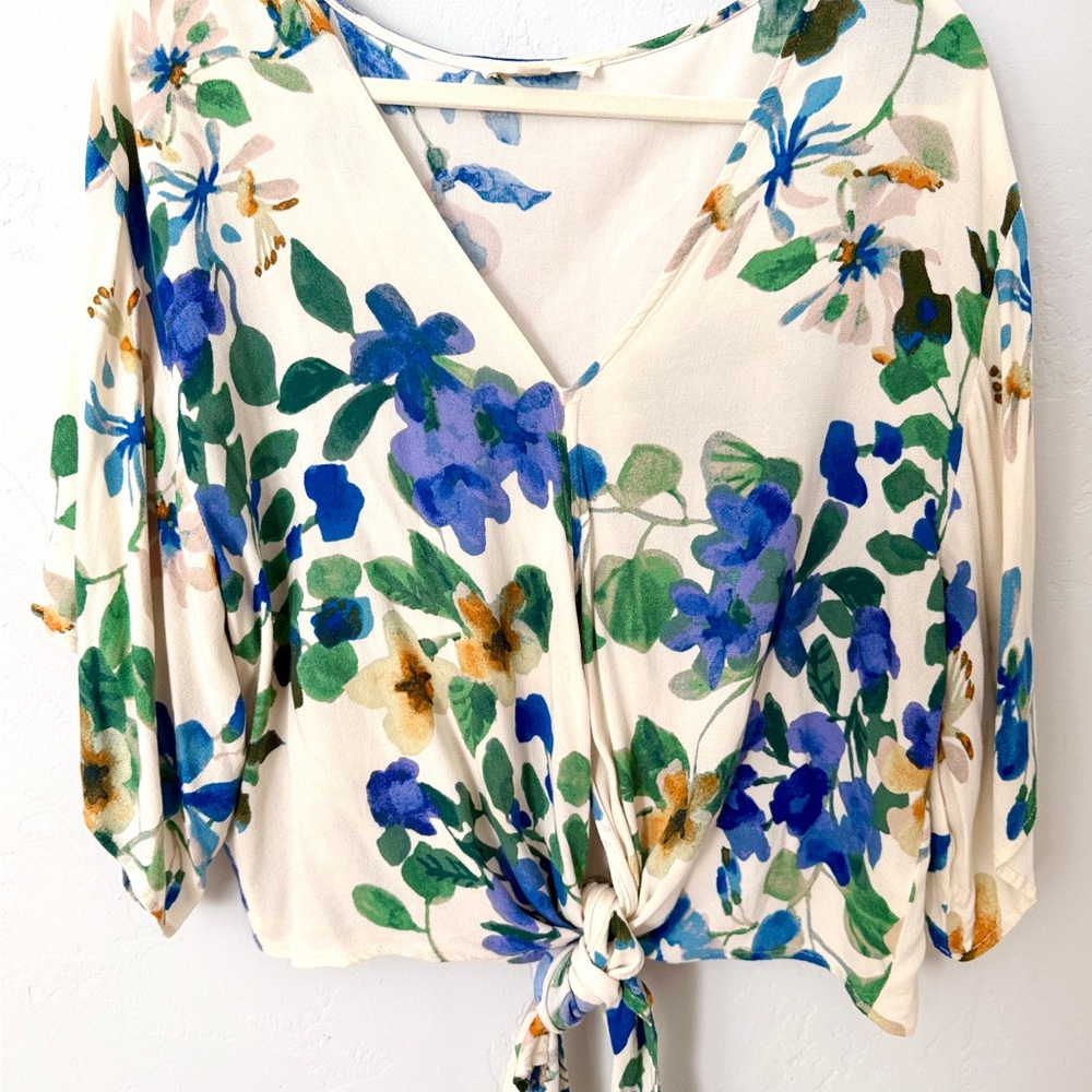 Boho Floral V-Neck Tie Front Rayon Blouse Large